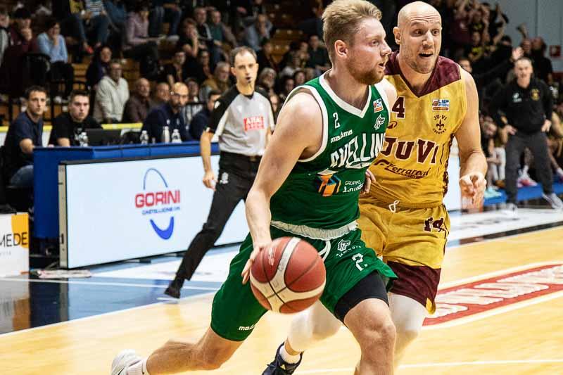 A2 - Avellino espugna il PalaRadi e torna al successo contro Cremona