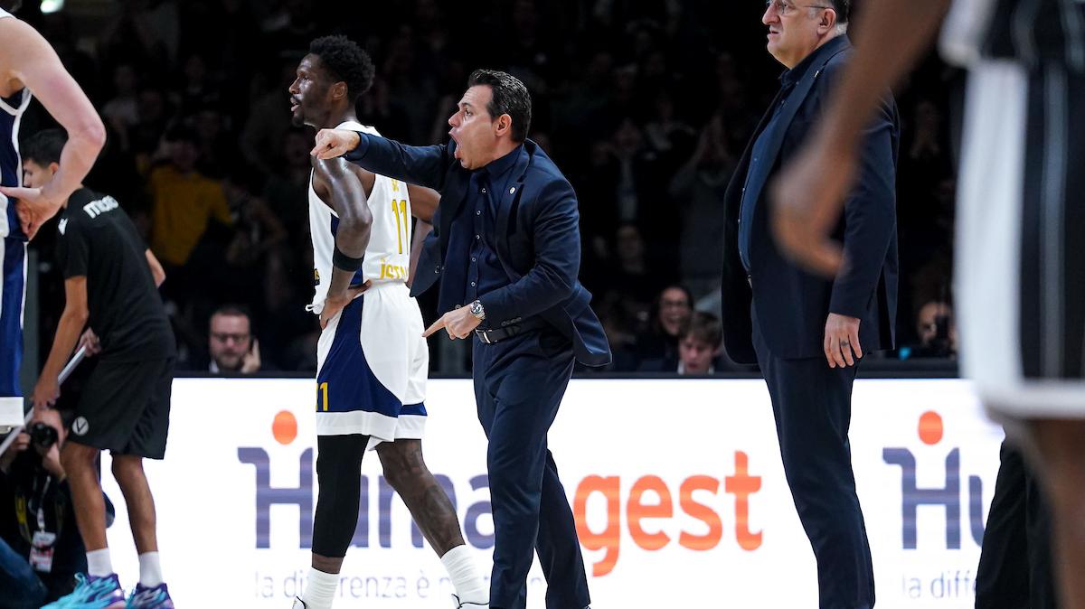 Hapoel TA, Itoudis: "Olimpia, squadra da roster profondo con molte armi da utilizzare"