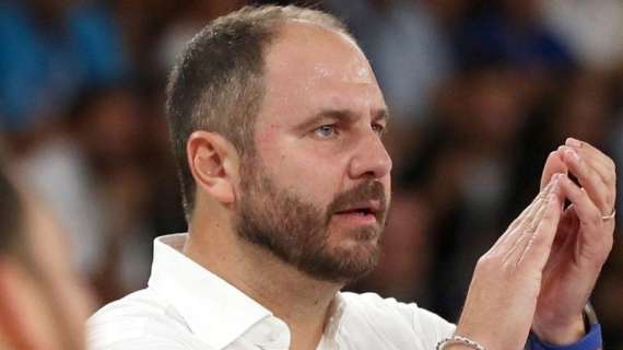 COACH ANDREA DIANA