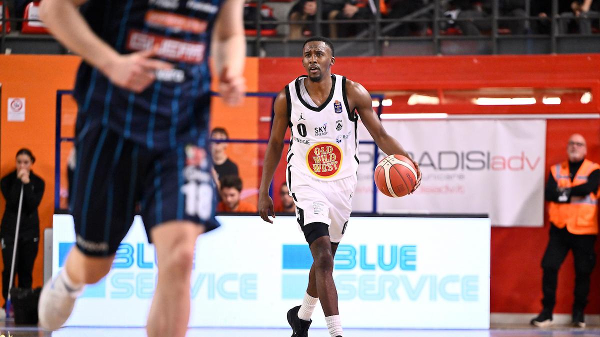 LIVE | Christon si prende Udine: Napoli sconfitta al Carnera