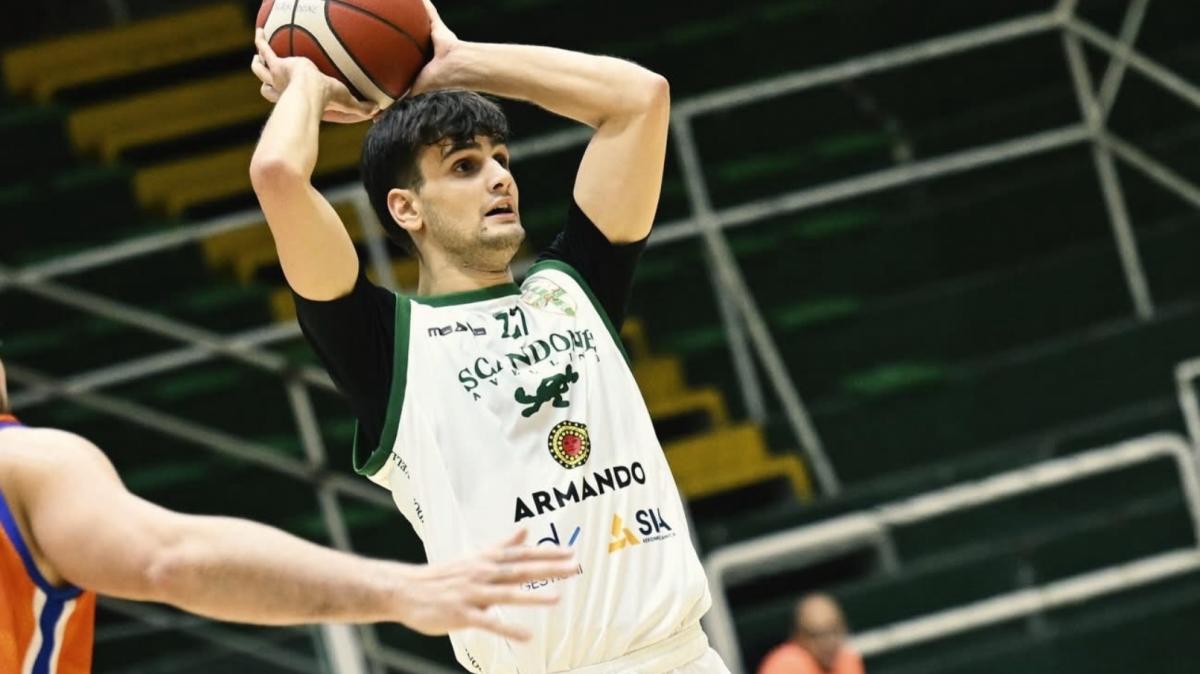 Serie B - Scandone Avellino, rottura del crociato per Matteo Tonello