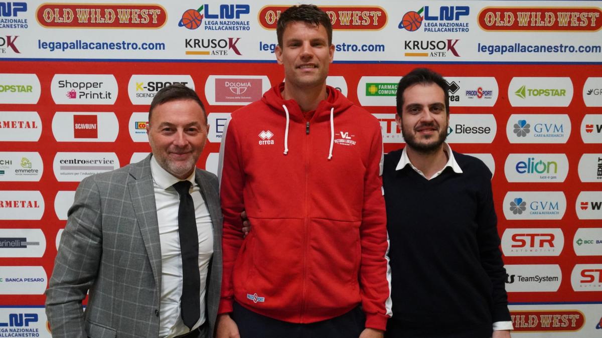 Pesaro presenta Andrew Smith: «So essere pericoloso in situazioni dinamiche»