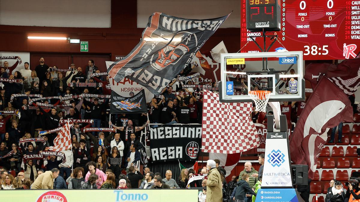 Esclusione Shark, le reazioni a Trapani. Il sindaco: «Città e trapanesi parte lesa»