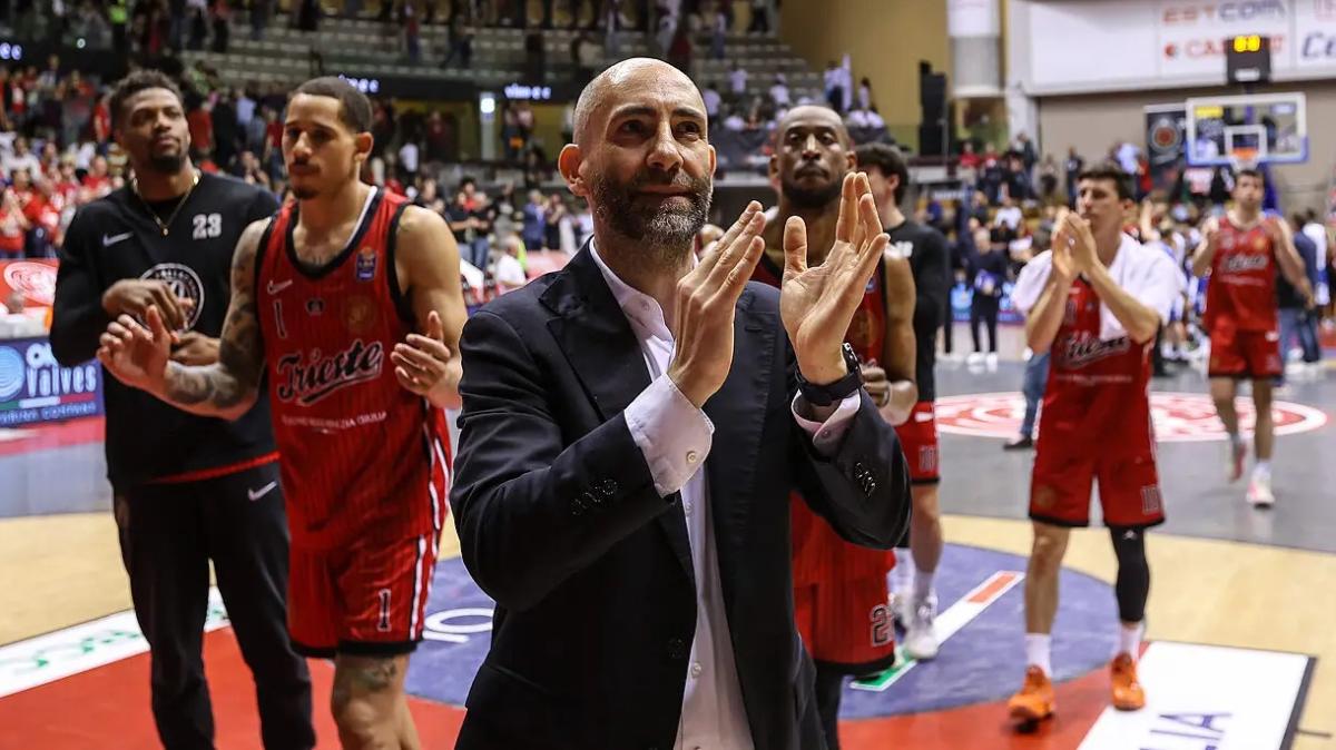 Trieste, Taccetti: "Uniti in un palazzetto incredibile, qualche errore in più ci ha puniti"