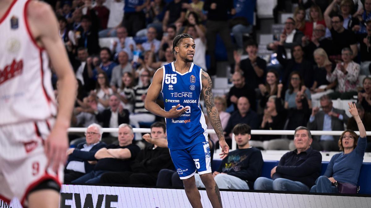 3° Quarto: Germani Brescia vs Pallacanestro Trieste, la diretta (53-48 al 23')