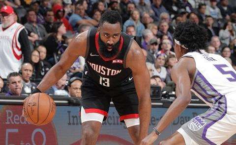 NBA - Artiglieria pesante dei Rockets per sottomettere i Kings