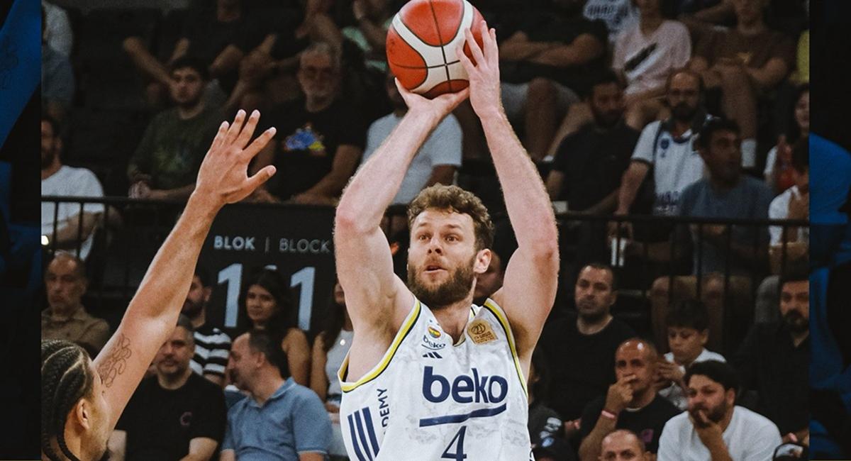 BSL - Il Fenerbahçe resiste all’Efes e vola in finale: tutto deciso all’overtime