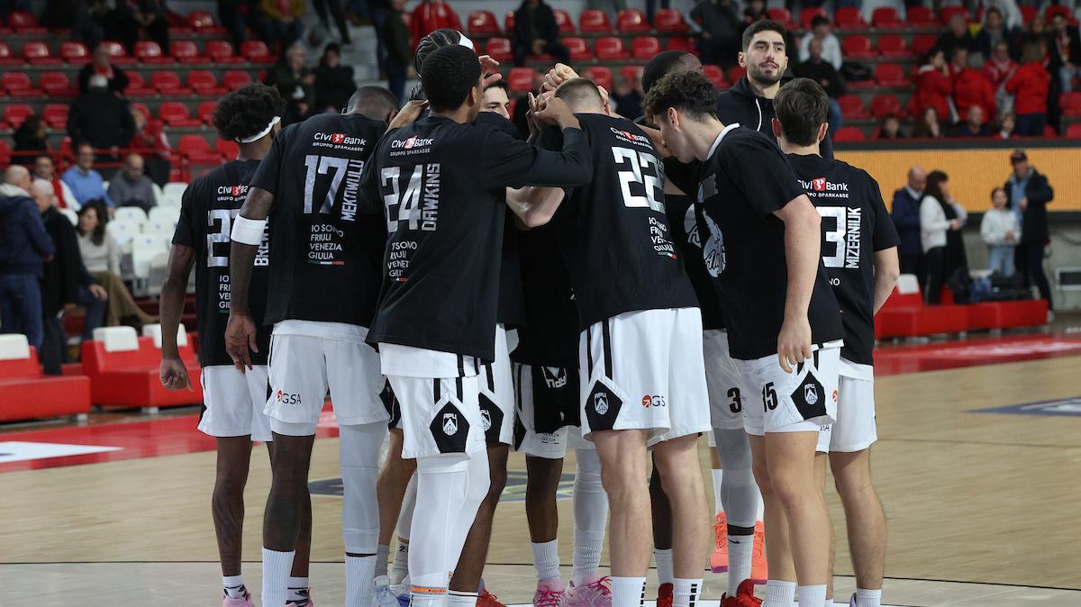 Highlights LBA | Udine si aggiudica lo scontro diretto con Varese alla Itelyum Arena