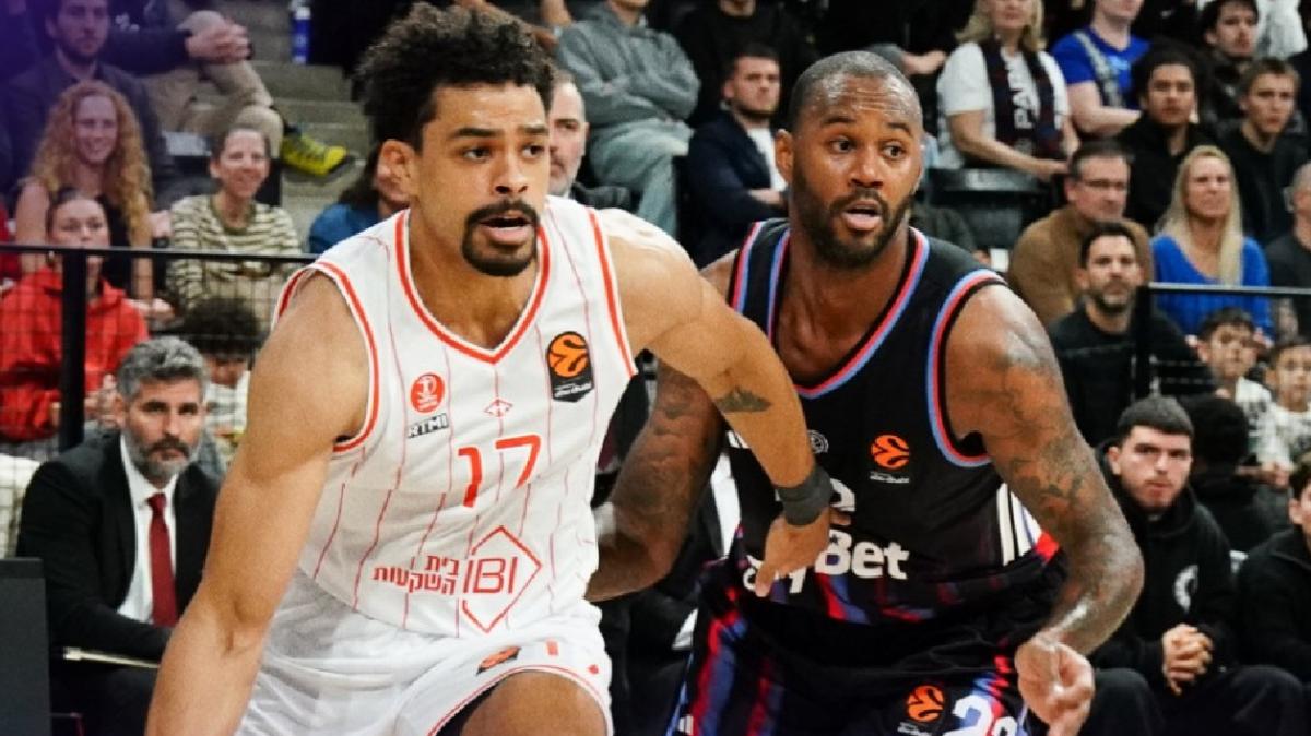 L'Hapoel Tel Aviv espugna Parigi in volata, decisivo Ennis nel finale