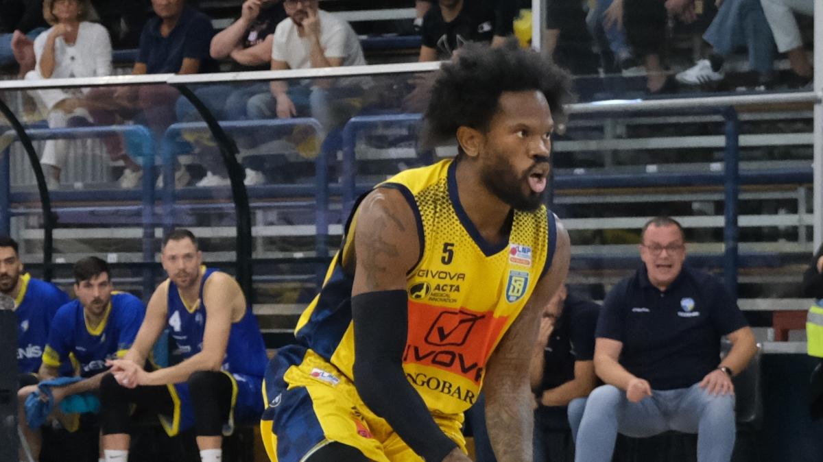 A2 - La Givova Scafati a Forlì per voltare pagina, esordio per coach Mazzetti