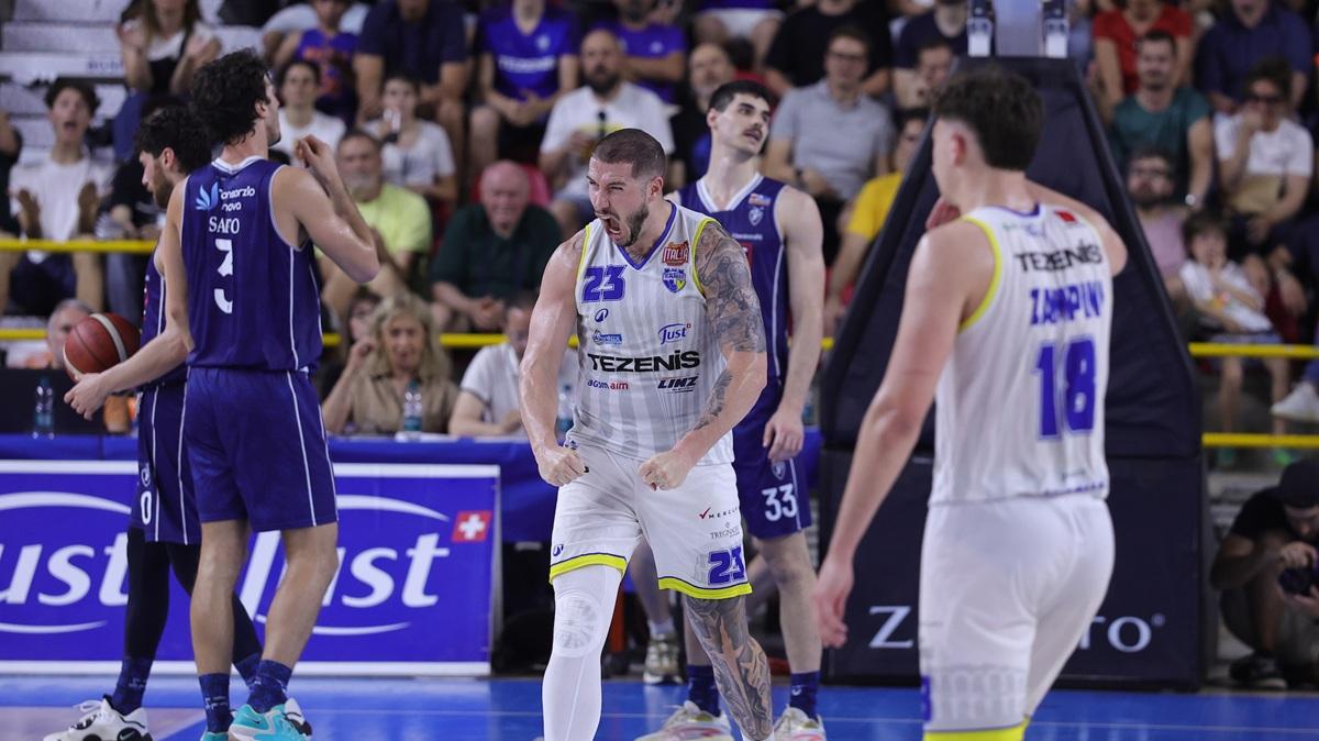 La Tezenis non sbaglia e si prende la finale, la Fortitudo esce a testa alta