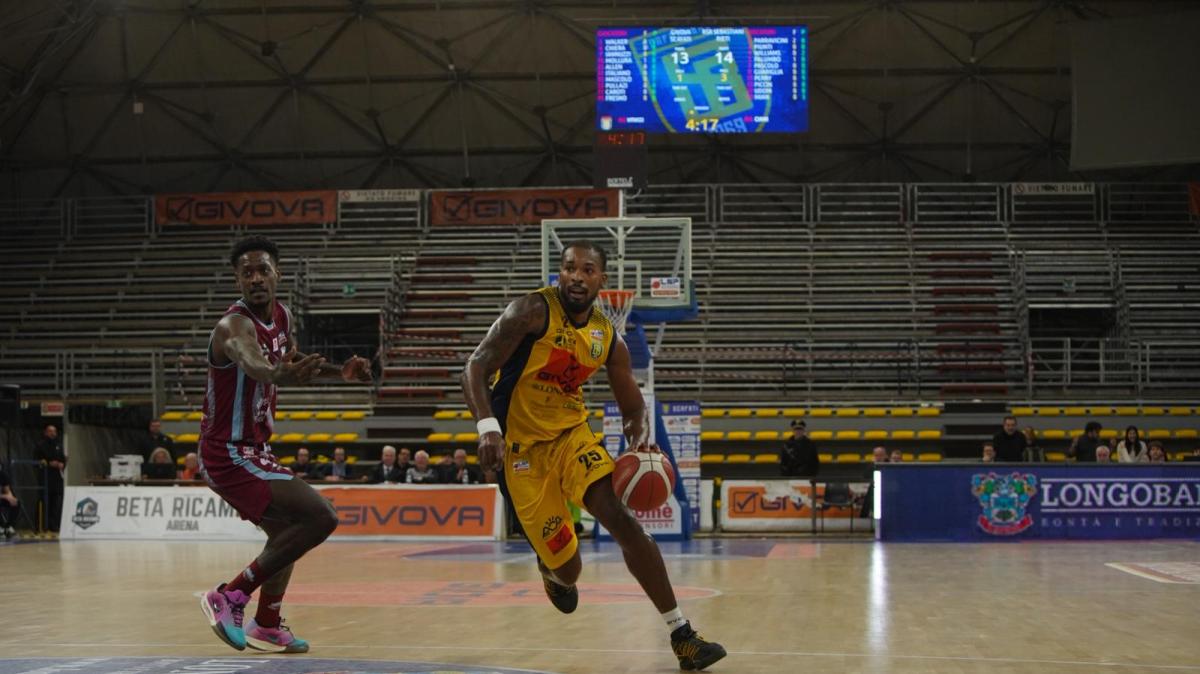 Scafati Basket, contro la JuVi Cremona per il match prenatalizio