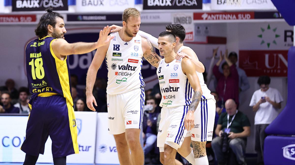 UFFICIALE A2 - Brindisi saluta e ringrazia Jakub Wojciechowski