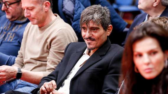 Giannakopoulos annuncia che andrà al Pireo: "Scenderò le scale e mi prenderò 15.000 accidenti"