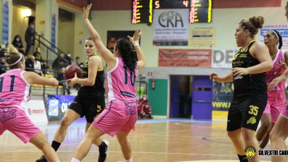 A2 Femminile - Sprazzi di grande Fanola, ma Albino rimonta e la spunta in overtime