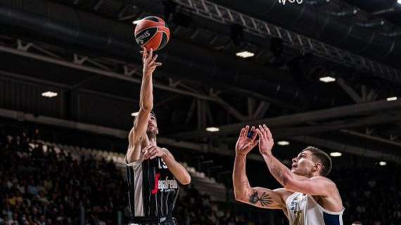 LIVE EL - Sontuosa Virtus Bologna sul Fenerbahçe, espulso Itoudis