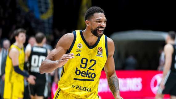 UFFICIALE EL - Il Fenerbahce conferma Khem Birch fino a fine stagione