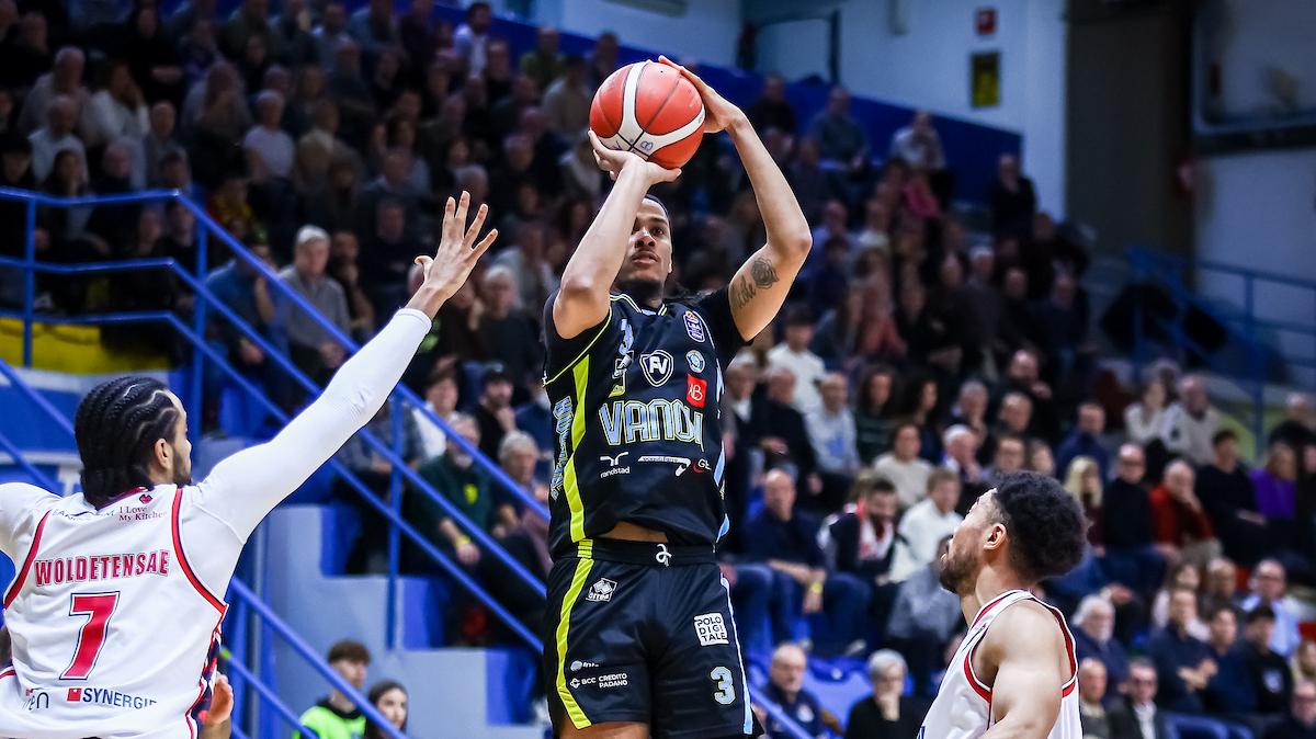 Vanoli Cremona, Tajion Jones in uscita in direzione Brindisi