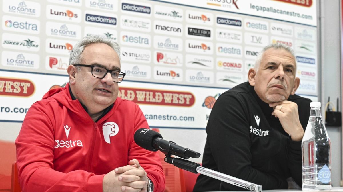 Terremoto Pistoia: esonerato Sacripanti e risolto il contratto con il DT Martelossi