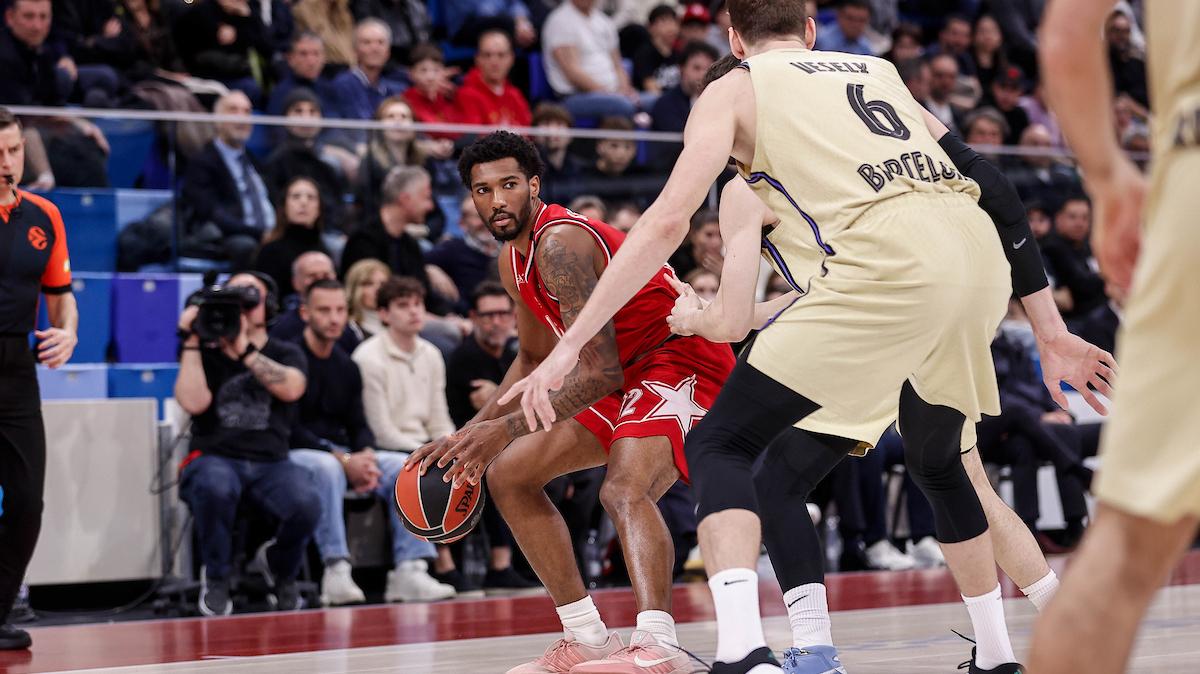 Intervallo: Olimpia Milano avanti sul Barca, pagelle e tabellini al 20'