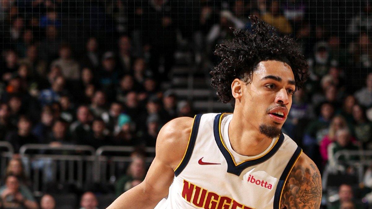 Denver resiste al ritorno dei Bucks: Strawther protagonista, brividi finali a Milwaukee