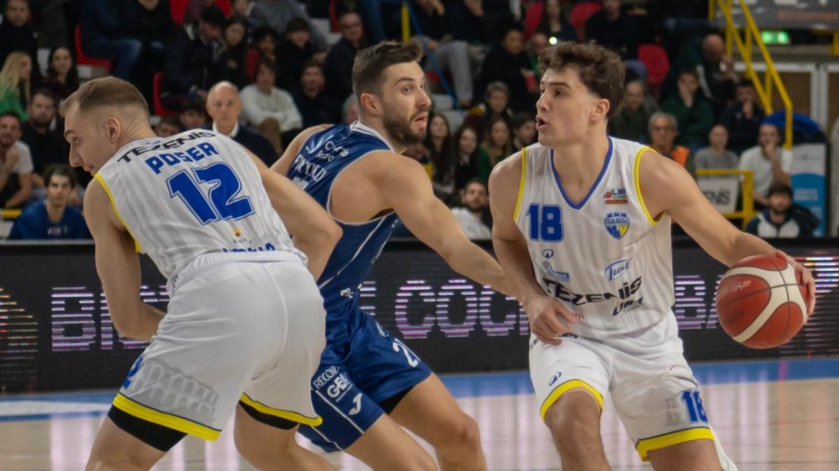 A2 - Verona, si ferma Zampini: salta la sfida Pistoia