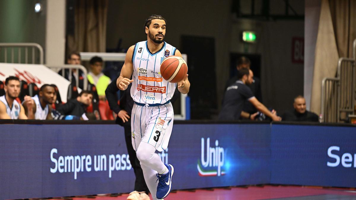 «Chiedo scusa. Faremo riflessioni»: Rizzetta dopo il ko di Napoli a Trieste