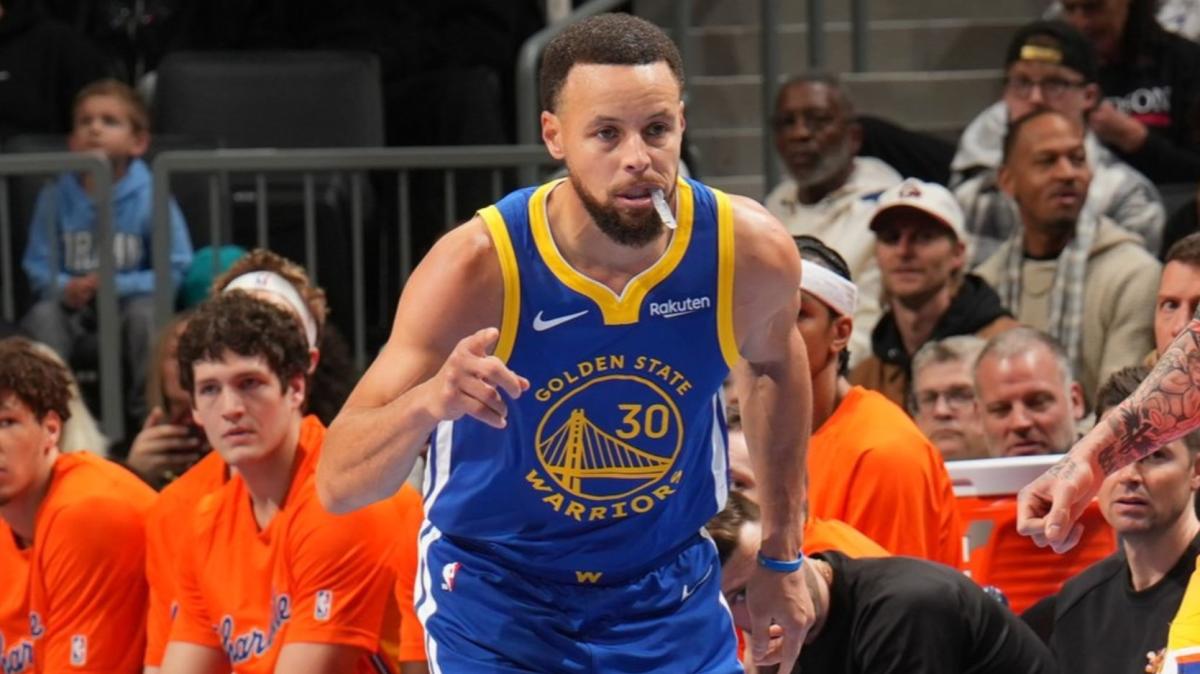 I Warriors battono gli Hornets nel ritorno a Charlotte di Stephen Curry 