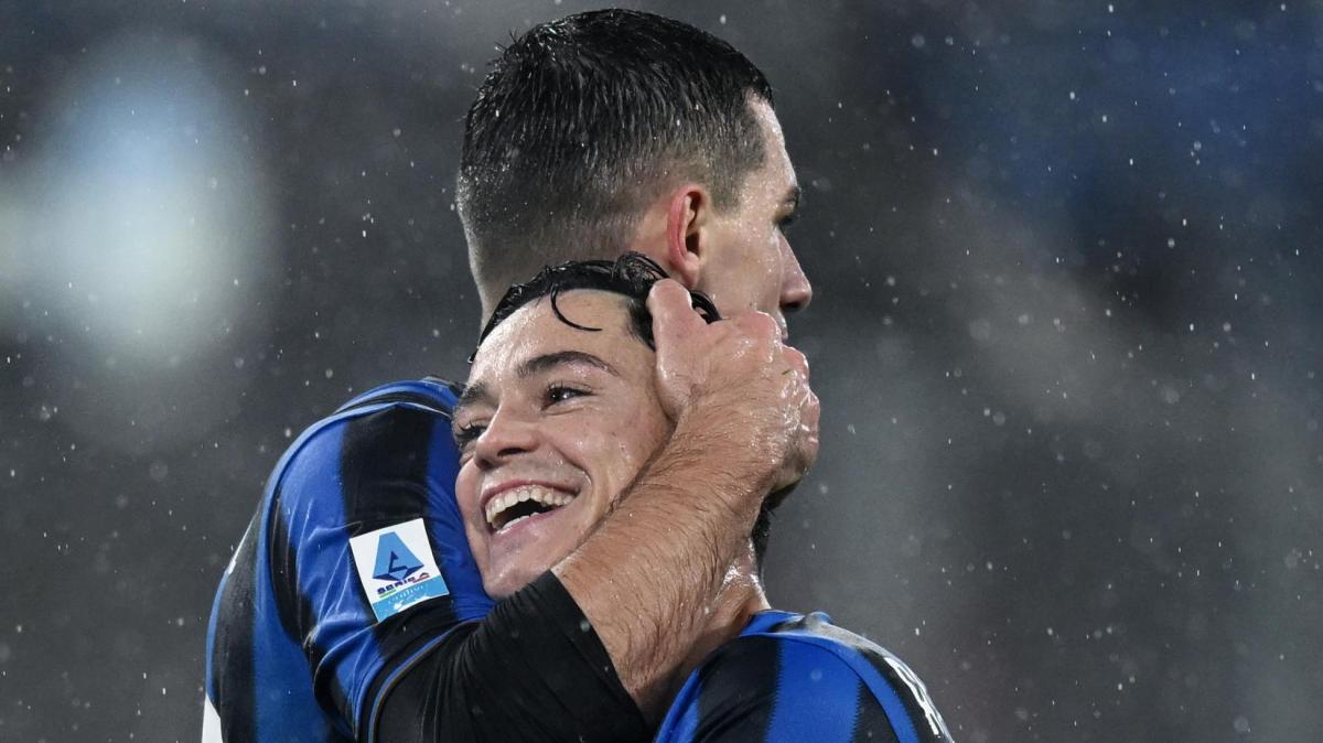 Raspadori e Krstovic