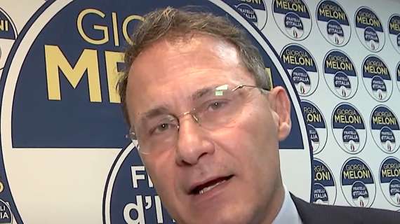 Cirielli (FdI) contro De Luca: “De Luca cinghiale confuso, si rassegni”