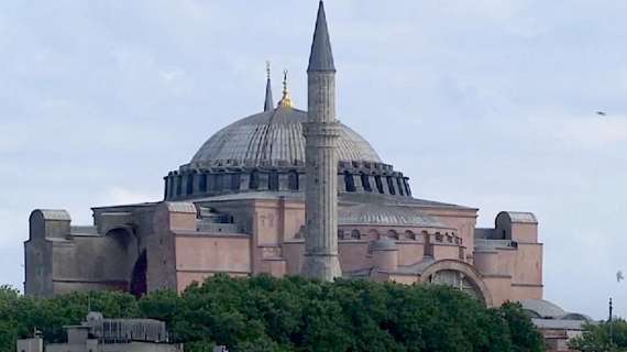 Turchia, via libera per riconversione in moschea di Santa Sofia 