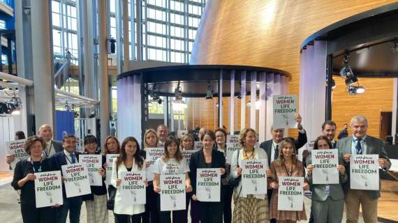 La Lega al Parlamento Europeo manifesta per le donne iraniane