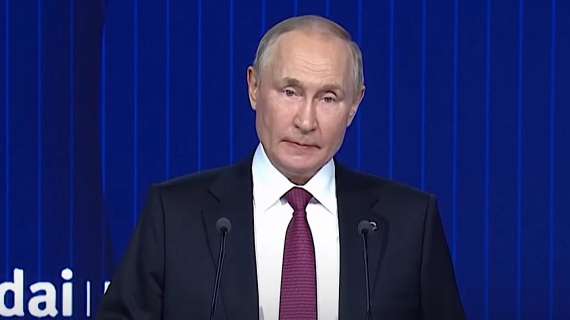 Putin: "Lottiamo per il diritto di essere noi stessi"