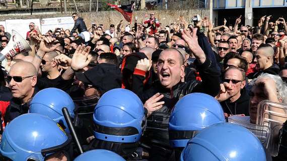 Violenze a Napoli, Pd: "Estrema destra dietro gli scontri, neofascisti pronti a fare lo stesso altrove"