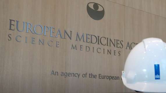 Omicron, Cavaleri (EMA): "L'ok al vaccino potrebbe arrivare tra aprile e maggio"