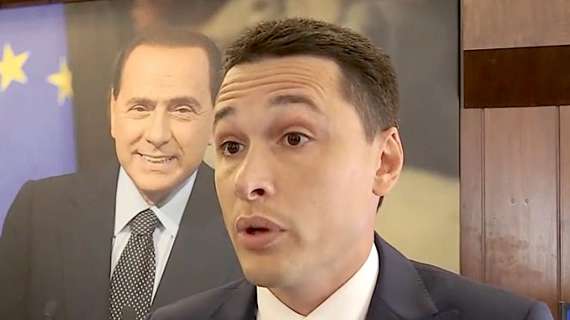 FI, Benigni: "Berlusconi unico Presidente ed è nella storia. Chi ironizza si rassegni"
