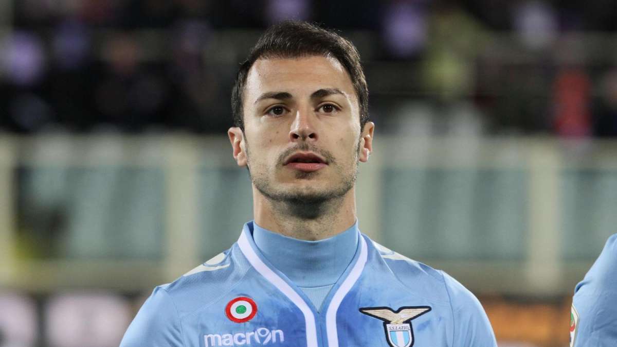 Lazio, emergenza in difesa: Radu squalificato. In programma controlli per Novaretti
