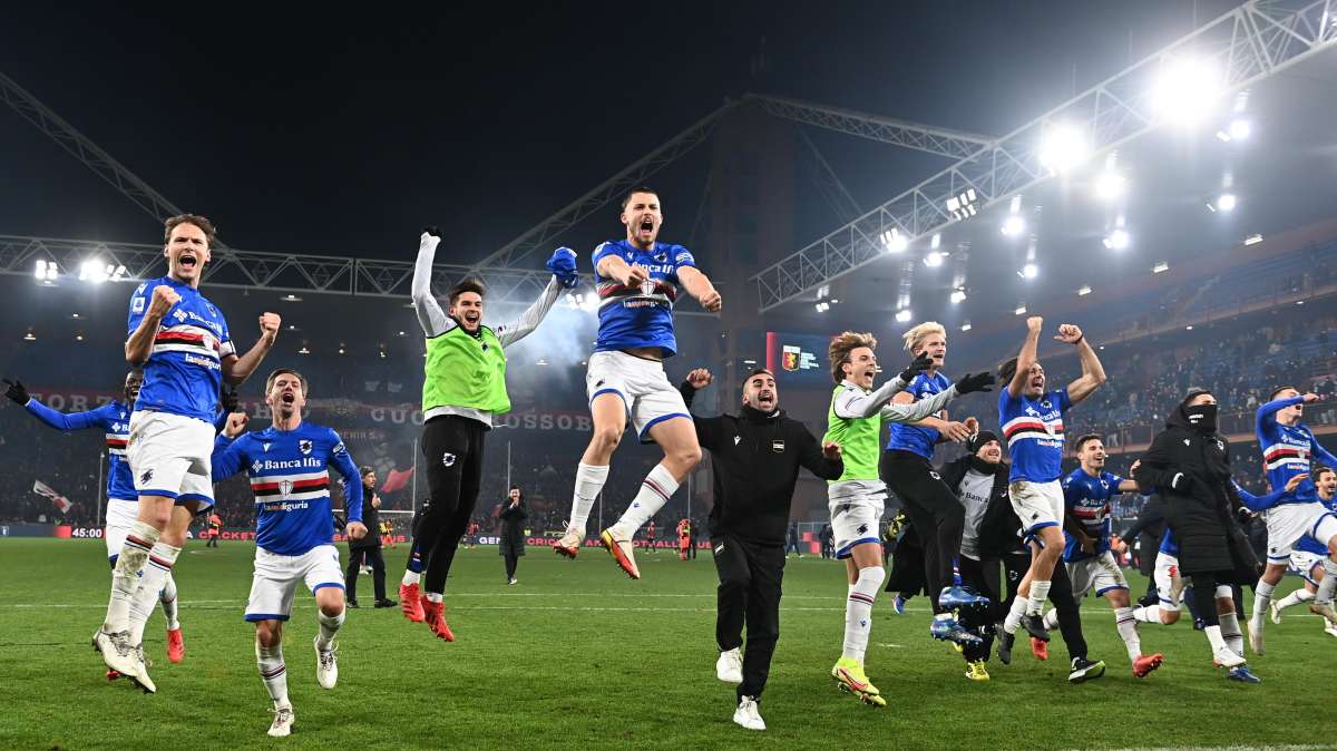 Genoa - Sampdoria 1-3, la photogallery della festa in campo e sugli spalti