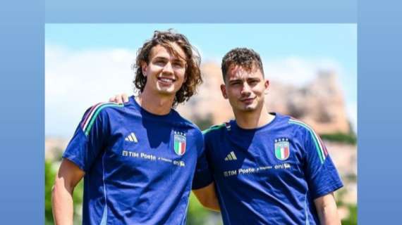 Sampdoria, foto social di Esposito e Ghilardi nel ritiro dell'U21