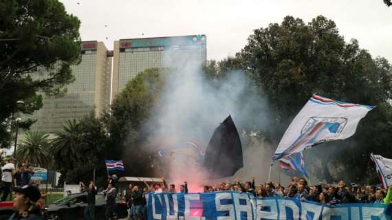 Le immagini del corteo dei gruppi della Sud
