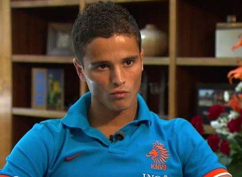 Afellay: "Molti grandi club stanno osservando Damsgaard con interesse"