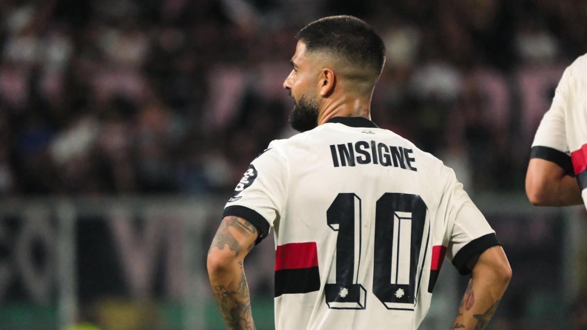 Sampdoria, incontro tra numeri 10: l'abbraccio tra Flachi e Insigne
