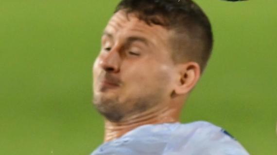 Bari - Sampdoria, colpo di testa di Abildgaard sfiora il palo