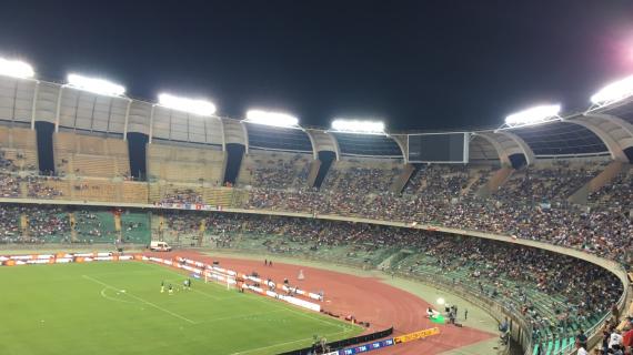 Bari - Sampdoria, cori e striscioni dei tifosi per il gemellaggio