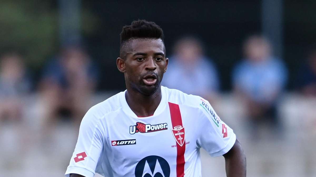 Obiettivi Sampdoria, Palermo studia alternativa a Saric: spunta Machin
