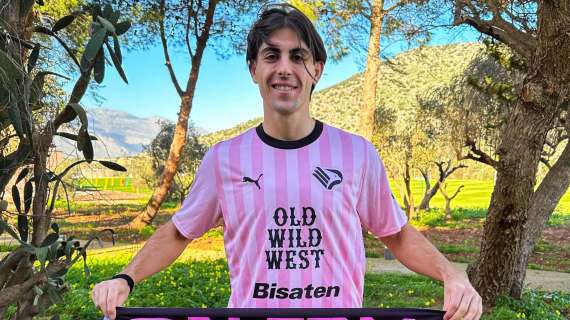 Palermo - Sampdoria: tiro da fuori di Ranocchia che finisce non lontano dalla porta blucerchiata