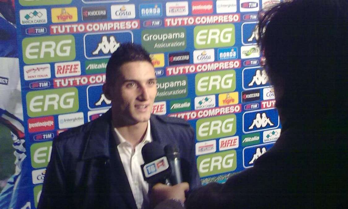 Macheda sull'infanzia: "Mi hanno salvato mio padre, la famiglia e agli amici"