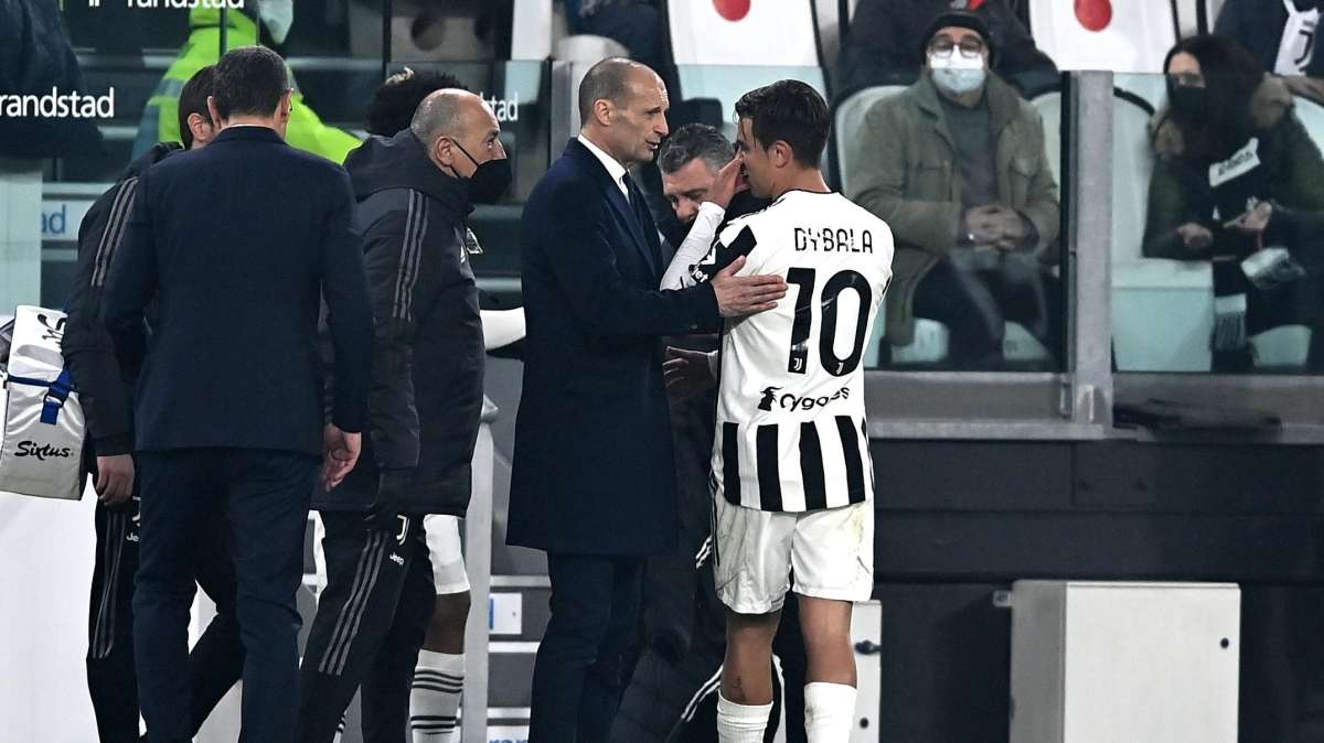 Juventus, Dybala infortunato. Allegri: "Problema al flessore, speriamo per prossima"