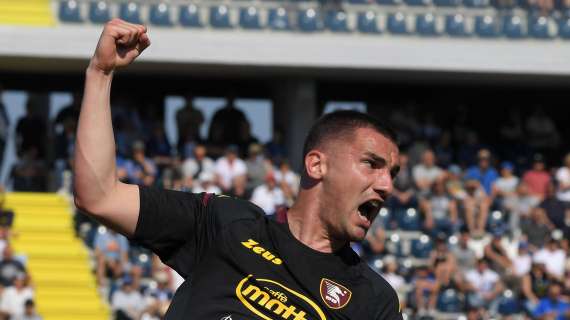 Salernitana, Bonazzoli saluta: "Scritto pagina indimenticabile di storia"