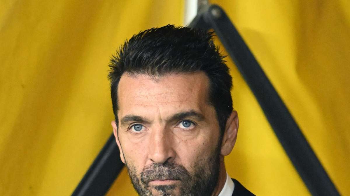 Buffon: "Porto sempre nel cuore la tua ironia intelligente, ciao Luca"